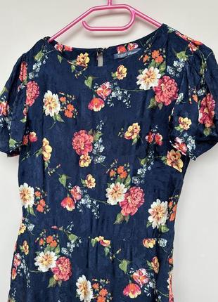 Стильное сатиновое платье в цветочный принт миди из вискозы next dresses 38/m4 фото