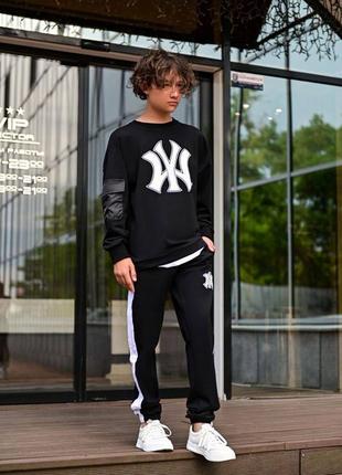 Стильний підлітковий костюм