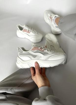 Кросівки