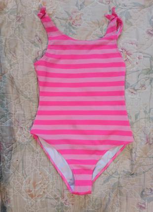 Отличный красивый рельефный слитный купальник в бассейн пляж