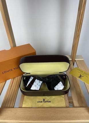 Сонцезахисні окуляри від louis vuitton1 фото