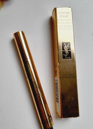 Рідкий-хайлайтер - ysl touche eclat