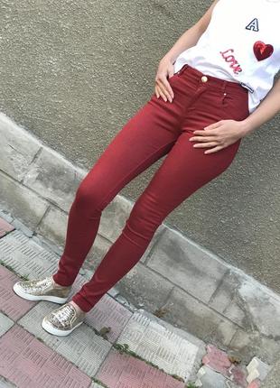 Джинсы скинни