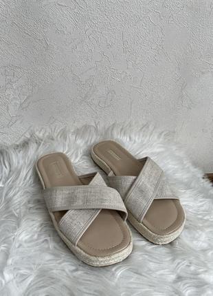 Шльопки primark