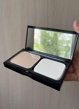 Пудра для обличчя bobbi brown