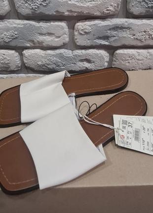 Новые шлепанцы reserved