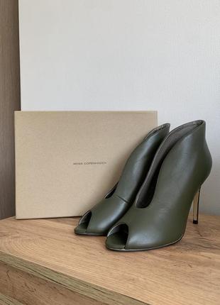 Туфли, босоножки, ботильйони, туфли с открытым носком moss copenhagen