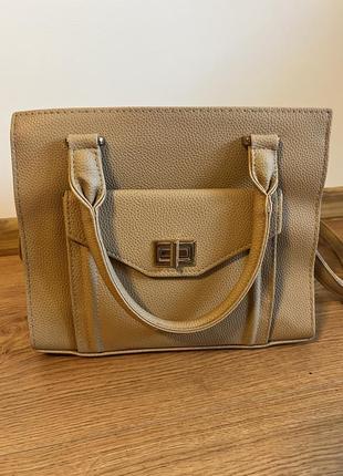 Сумка вместительная классическая