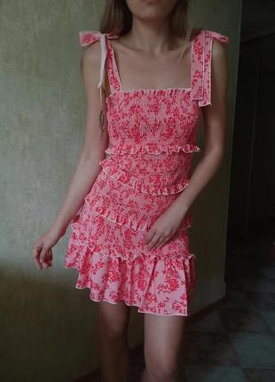 Сукня жатка у квітковий принт1 фото
