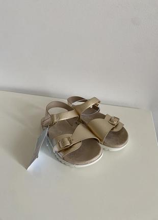 Босоніжки для дівчинки босоножки сандалии сандалі шльопкі