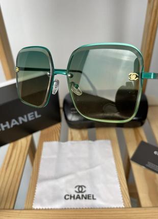 Сонцезахисні окуляри від chanel5 фото