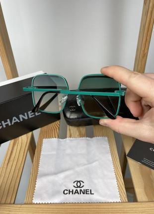 Сонцезахисні окуляри від chanel8 фото