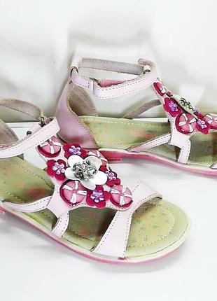 Босоніжки сандалі для дівчинки b&amp;g