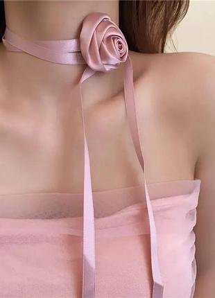 Чокер квітка атласна рожева троянда стрічка шнурок на шию кольє1 фото