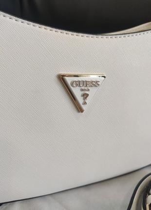 Біла сумка guess кроссбоді белая сумка5 фото