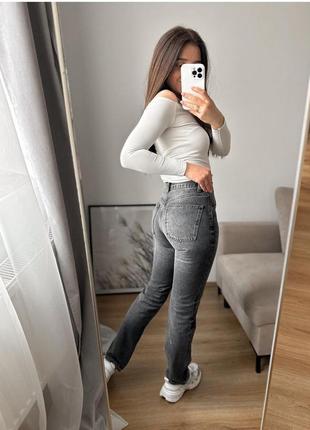 Джинси сірого кольору mom fit 383 фото