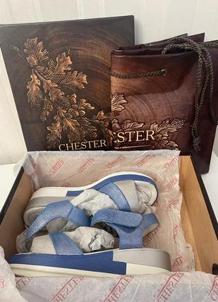 Легчайшие лаконичные босоножки chester р 36,