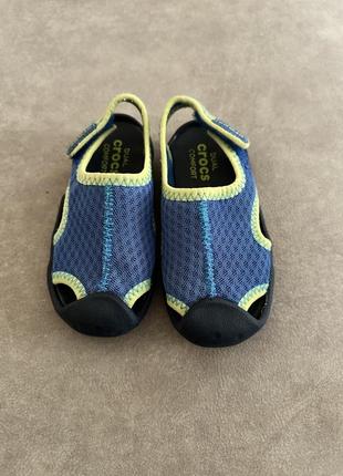 Сандалі crocs