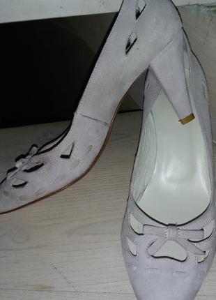 Depp - замшеві туфлі на підборах,розмір 40 (26,5 см)виготовлені в бразилії