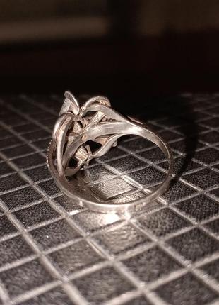 Серебряное кольцо с камнями2 фото