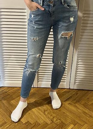 Джинси жіночі з вирізами бойфренди mohito denim