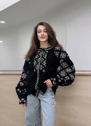Черная вышиванка, блузка, блуза, вышитая рубашка, с белой вышивкой, с пышным рукавом