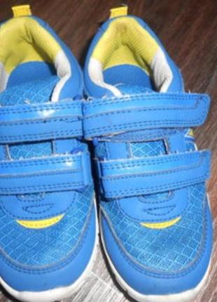 Кроссовки 28 г.