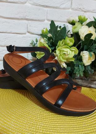 Комфортные кожаные боссоножки fitflop.