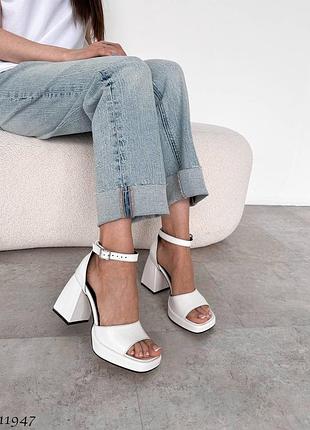 Босоножки женские кожаные