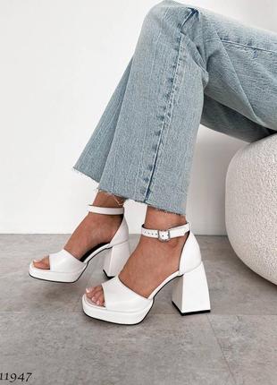 Босоножки женские кожаные