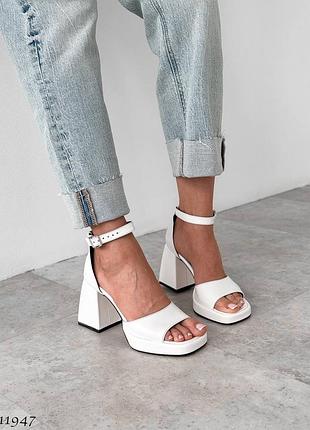 Босоножки женские кожаные