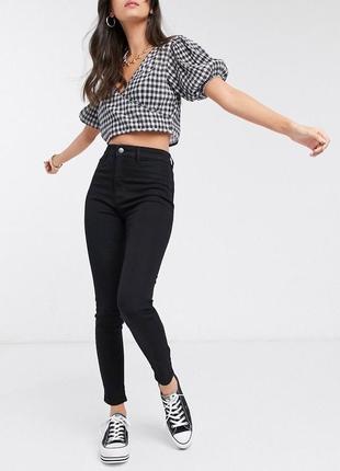 Черные джинсы скинни с завышенной талией pull&bear