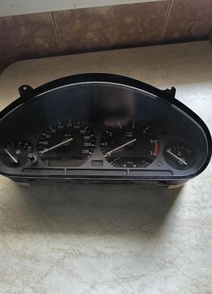 Панель приборов на автомобиль bmw 3 series