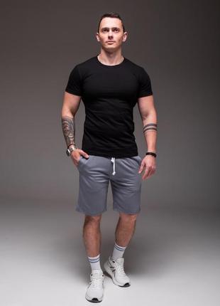 Костюм футболка і шорти