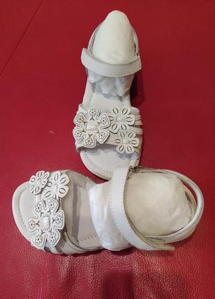 Сандалии босоножки детские 100% мягкая кожа. новые 18,5 см stride rite