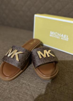 Michael kors тапулі