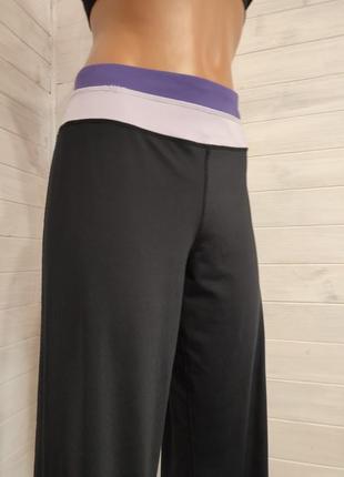 Эластичные спортивные штаны xl-3xl ,хорошо держат форму,плотные