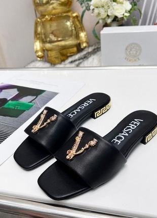 Шлепанцы брендовые versace