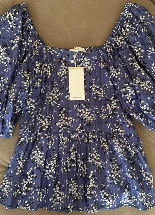 Блуза с широкими рукавами mango