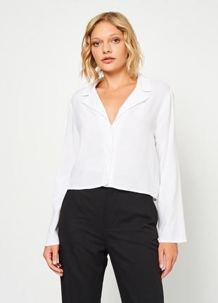 Женская блуза. белая. размер м. stradivarius