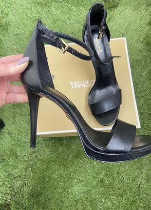 Michael kors босоножки р. 39