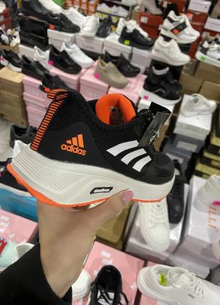 Кросівки adidas2 фото