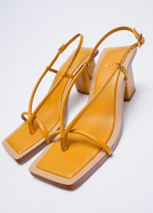 Классные удобные кожаные босоножки zara