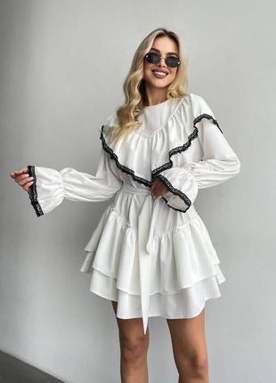 Трендовое платье с рюшами и поясом с длинными рукавами