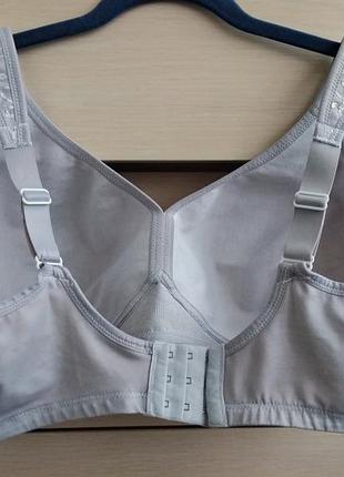 95-e мягкий бюст без косточек triumph elegant cotton3 фото