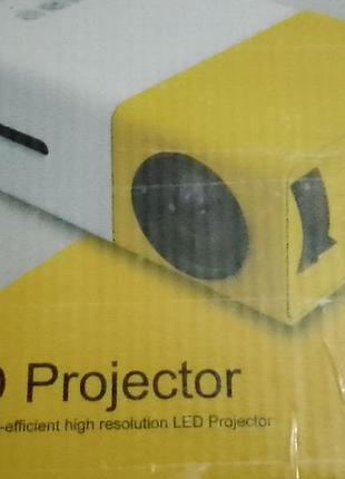 Led проектор  мультимедиа с usb проигрывателем  размер 24_60 дюймов 
у чудовому стані 
висилаю
