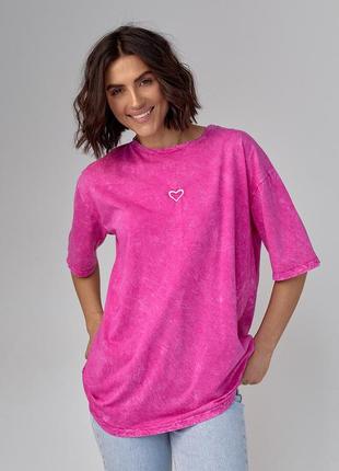 Рожева футболка тай-дай із вишитим серцем4 фото