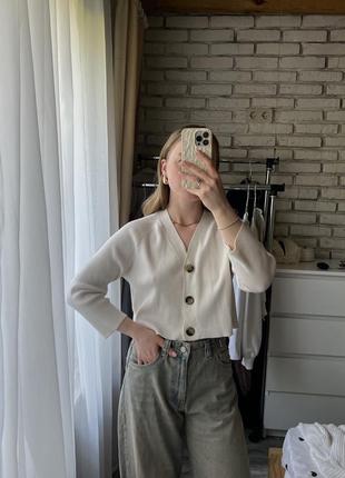 Молочный укороченный кардиган zara