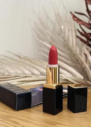 Оригінал estée lauder pure color envy sculpting lipstick помада 420 rebellious rose1 фото