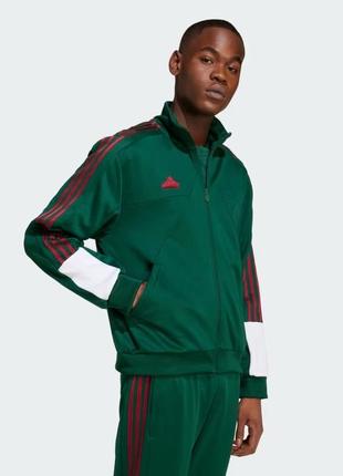 Костюм от adidas